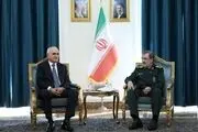 رضایی: ترامپ نه می‌تواند مذاکره کند و نه می‌تواند بجنگد