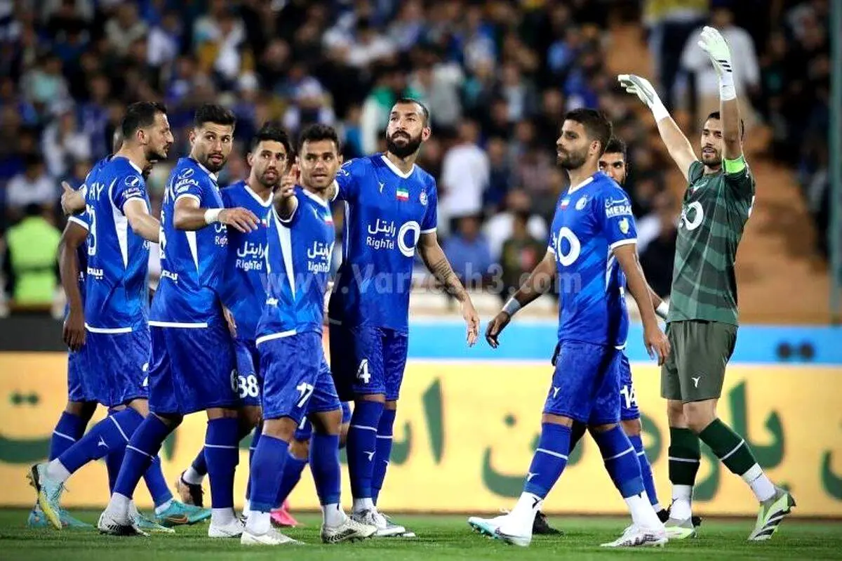 رونمایی از تمدیدی‌ها و بازیکنان جدید استقلال