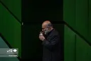 این نماینده در صحن علنی مجلس و در حال شیرکاکائو‌ خوردن شکار شد + ببینید 