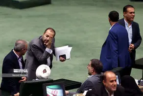 از حرکات کششی تا سوغاتی نمایندگان مجلس سوژه عکاسان شد + ببینید 