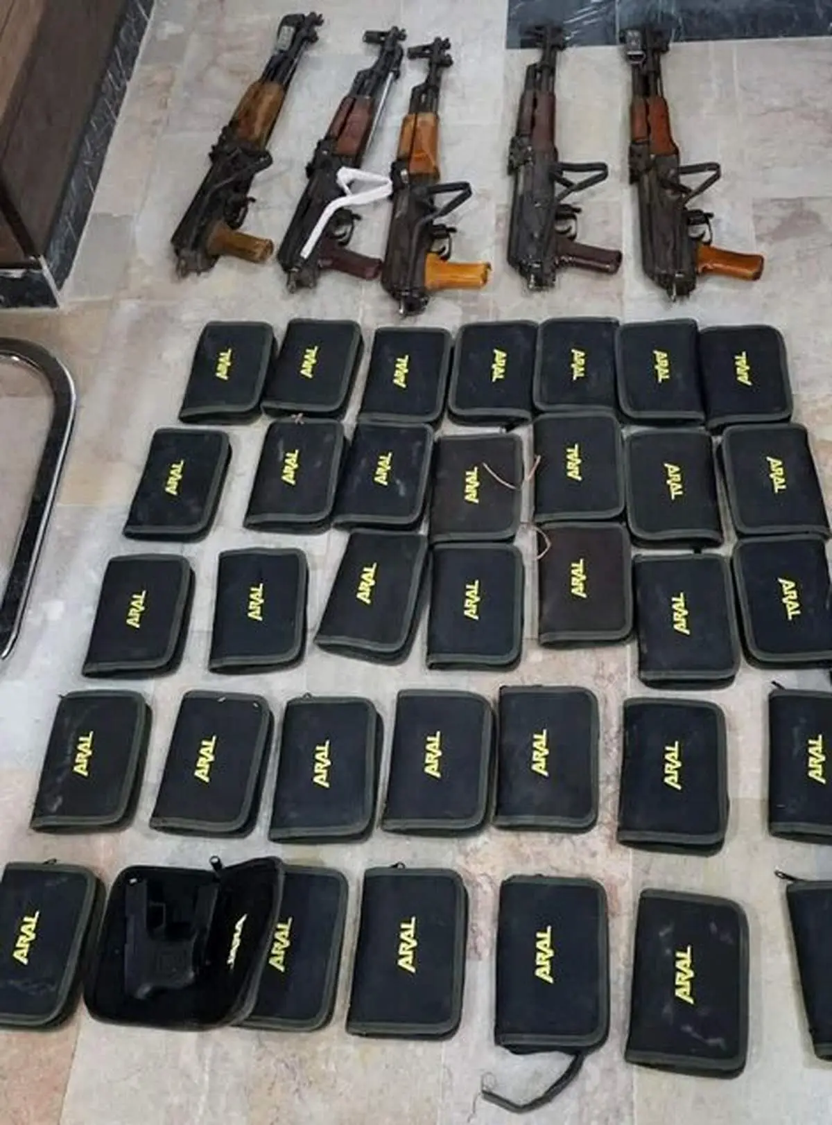 کشف سلاح و مهمات از قاچاقچیان