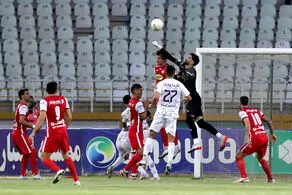 دعوا در رختکن پرسپولیس بعد از صعود به فینال