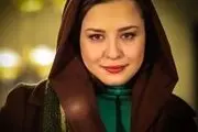 خانم بازیگر جوان، هنرپیشه مرد را جلوی چشم مردم بغل کرد!/ «مهراوه شریفی‌نیا» چرا این کار را انجام داد؟+ عکس جنجالی