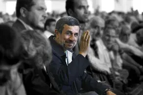 احمدی‌نژاد به این افراد ۲۰ دستگاه پراید هدیه داد!