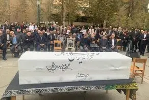 علی لاریجانی در مراسم تشییع پیکر این چهره مطرح فرهنگ و ادب حضور یافت + عکس 
