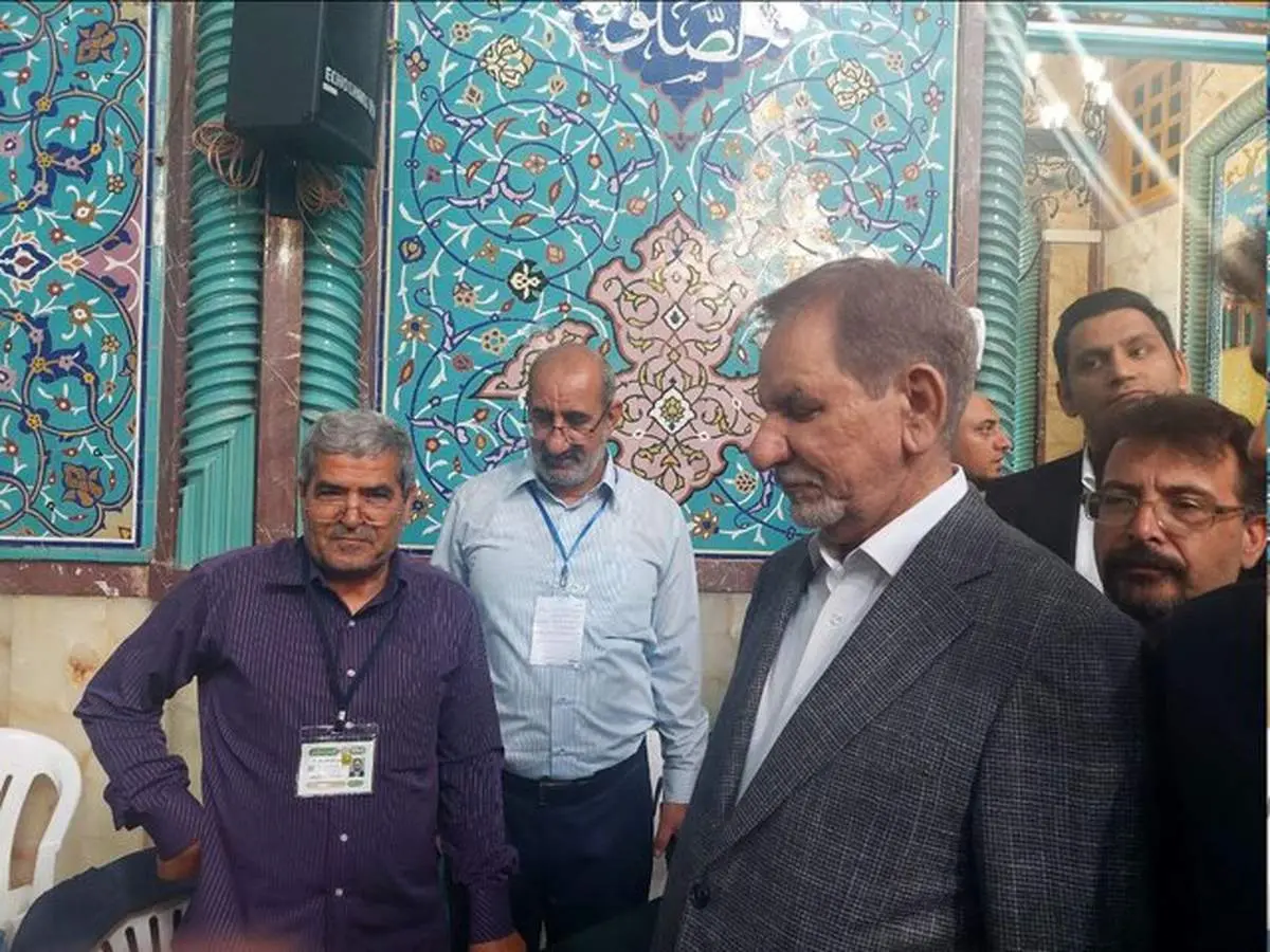 اسحاق جهانگیری به حسینیه ارشاد رفت