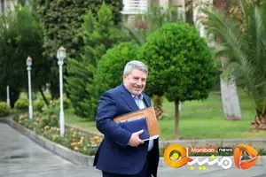 واکنش الیاس حضرتی به خبر درخواست ویزای آمریکا برای خانواده رئیس‌جمهور