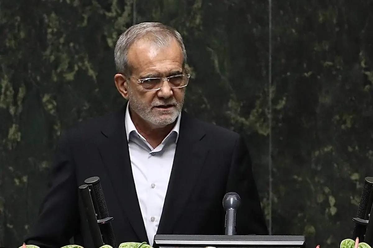 پزشکیان: من به آینده امیدوارم هرچند گزارشهای کارشناسی وضعیت کشور را پیچیده نشان میدهد/ احقاق حقوق مردم سرلوحه دولت من خواهد بود
