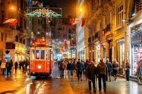 حرکت یک بلاگر ایرانی در ترکیه جنجال به پا کرد!/ فیلم