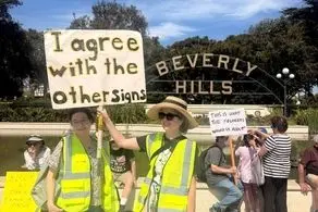 تظاهرات مردم نیویورک علیه ترامپ/ معترضان خواستار توقف جنگ علیه ایران شدند + عکس 