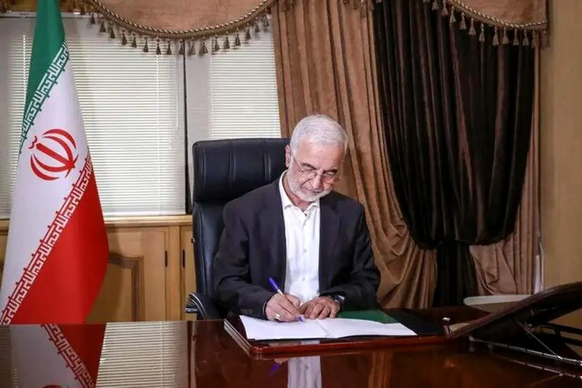 عیادت وزیر کشور از آسیب‌دیدگان حوادث اخیر 