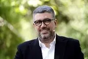 پاسخ جالب سه انگشتی مجری معروف به امارتی‌ها 
