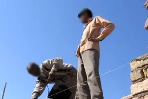 خلاقیت خنده دار اوستا بنا در ساخت خانه دو طبقه شبیه قوطی کبریت حماسه ساز شد/ عکس