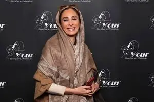 سحر زکریا با شیش ماهه مهران مدیری به تلویزیون بازگشت/ تیزر