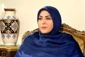 پوشش متفاوت المیرا شریفی‌مقدم در آنتن زنده تلویزیون