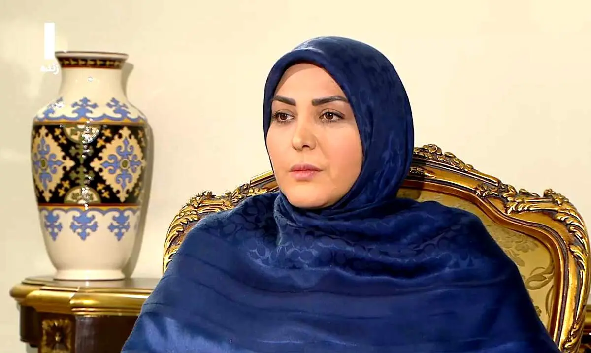 پوشش متفاوت المیرا شریفی‌مقدم در آنتن زنده تلویزیون