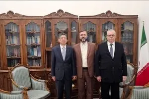 رایزنی غریب آبادی با سفرای روسیه و چین در مورد گفت‌وگوهای ژنو