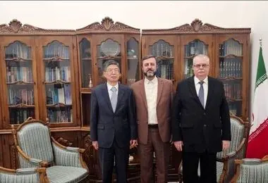 رایزنی غریب آبادی با سفرای روسیه و چین در مورد گفت‌وگوهای ژنو