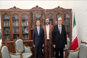 رایزنی غریب آبادی با سفرای روسیه و چین در مورد گفت‌وگوهای ژنو