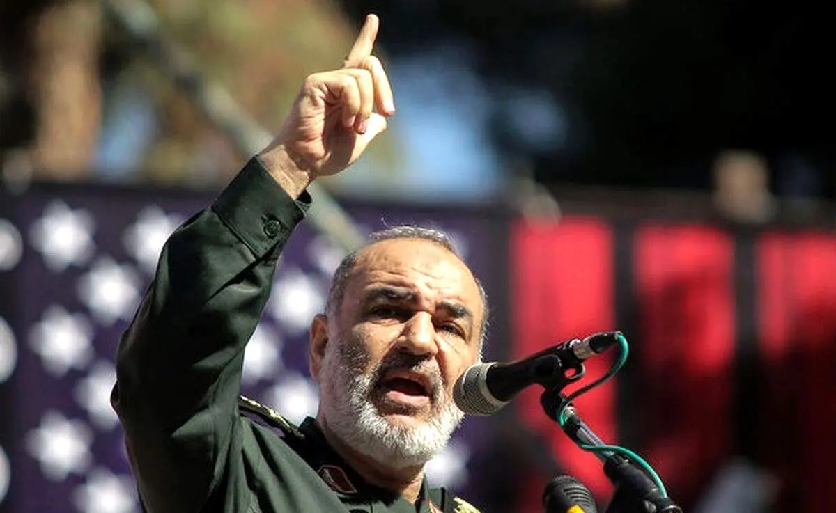 سردار سلامی: یا باید تسلیم شد یا مقتدر ماند، راه وسطی وجود ندارد 