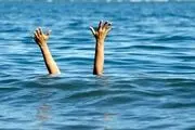 غرق شده زن جوان و دخترش در دریا