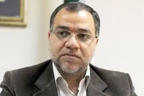 فضائلی: رهبر انقلاب با سوزاندن کتب مقدس مخالف‌ هستند
