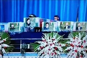 وداع با پیکر رئیس‌جمهور و شهدای خدمت در مصلی تهران در حال برگزاری+ فیلم