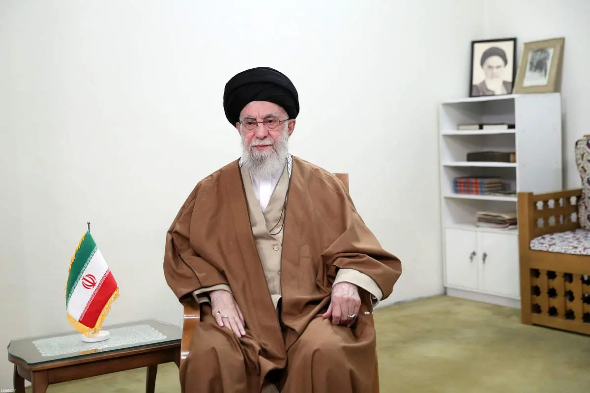 سال ۱۴۰۴، سال «سرمایه گذاری برای تولید»| رهبر انقلاب: مشکلات اقتصادی و سختی‌های معیشتی از حوادث سال ۱۴۰۳ بود
