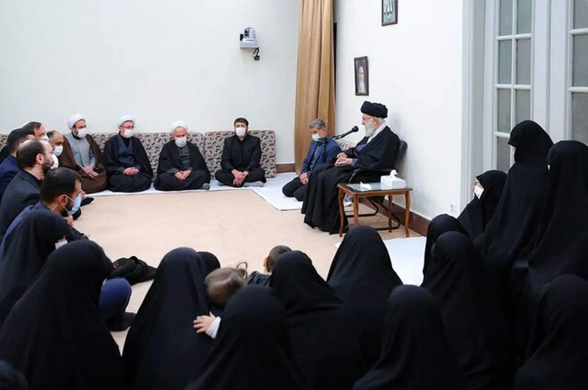 رهبر انقلاب: برخی از آثار آیتالله مصباح یزدی باید در ذهنها جایگزین شود