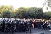 توهین بلندبالا مسئولان سیاسی کشور به معترضان در یک نگاه| از روسپی‌گری تا استفاده از پری‌ بلنده! 