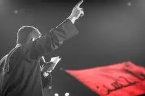 اظهارات جنجالی یک مداح معروف| امروز مداحان لباس تنگ می‌پوشند!