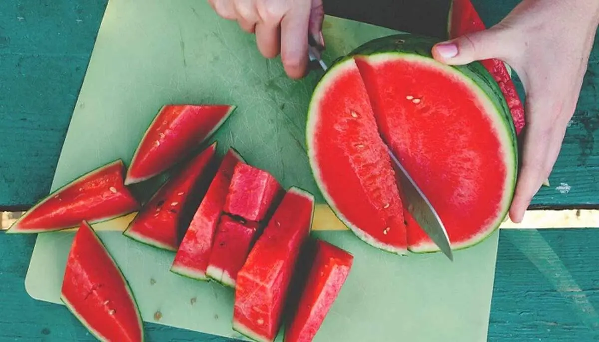 خوردن هندوانه در شب ممنوع+دلایل