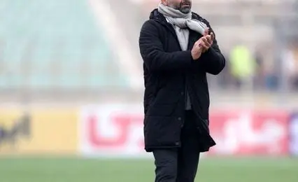 سرمربی استقلال از تهران رفت