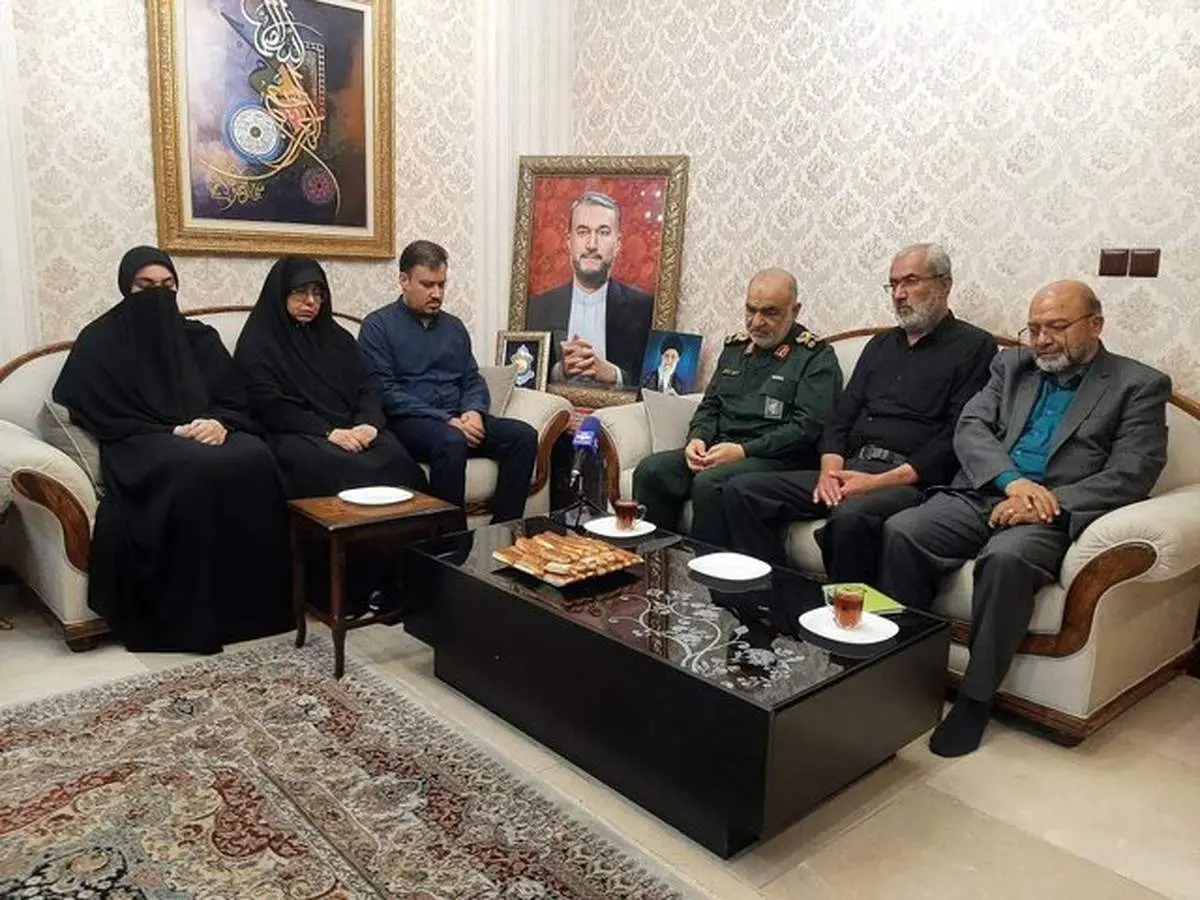 سردار سلامی به منزل حسین امیرعبداللهیان رفت + عکس