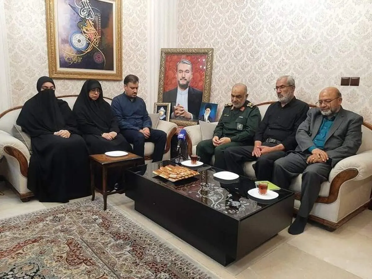 سردار سلامی به منزل حسین امیرعبداللهیان رفت + عکس
