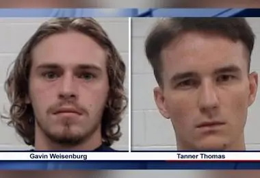 این دو مرد متهم به اسارت جنسی تمام زنان یک جزیره شدند! + عکس 