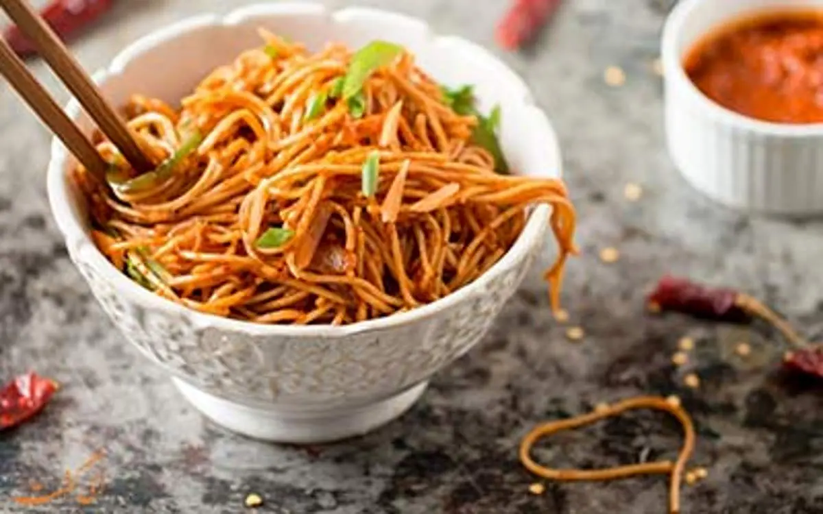 با خودرن این غذا حتما، ناشنوا می‌شوید!