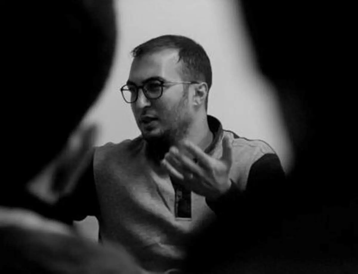 یکی از نمایندگان ۵ تا فیدیلیتی‌ ثبت‌ نام کرد و در بازار آزاد فروخت و در نهایت تایید صلاحیت شد