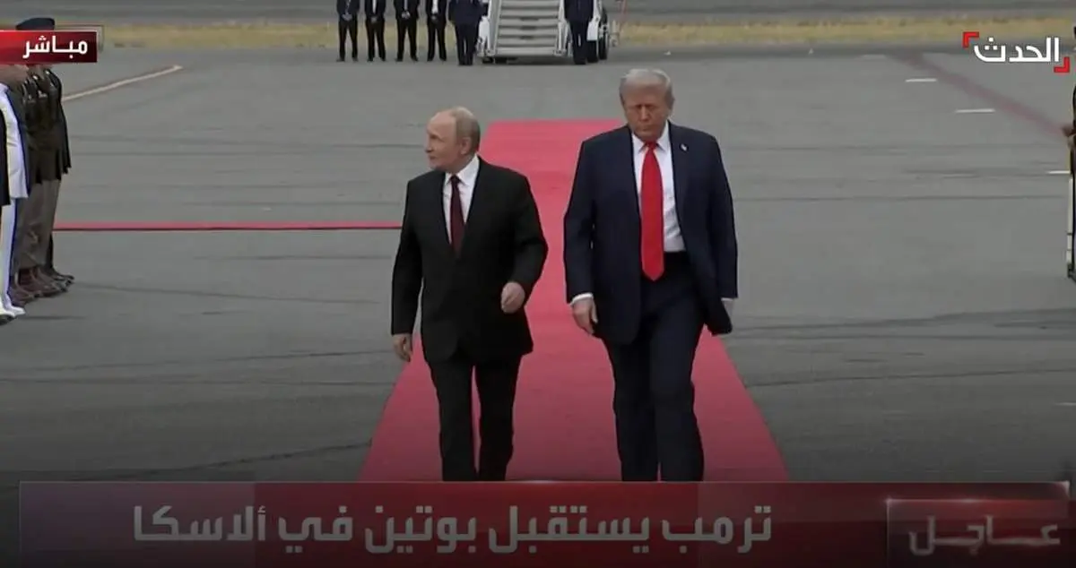 غرش جت‌ها و بمب‌افکن‌ها از بالای سر رهبران روسیه و آمریکا/ واکنش پوتین + ببینید 
