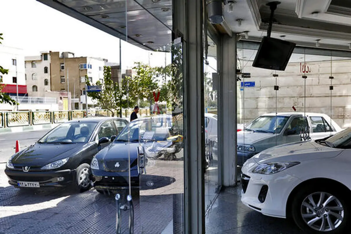 شوک شدید برجام به بازار خودرو/ پیش‌بینی جدید رییس اتحادیه نمایشگاه‌داران از قیمت خودرو