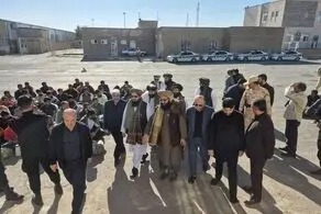 انتقال ۲۱۱ زندانی افغانستانی از ایران به کابل + عکس 