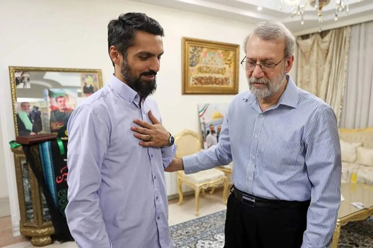 دیدار علی لاریجانی با خانواده شهید ربانی 