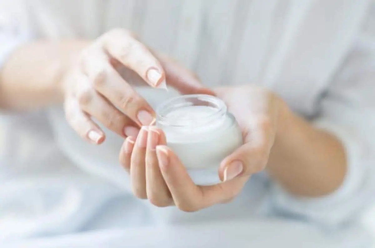 با وازلین یبوست خود را سریعا درمان کنید!