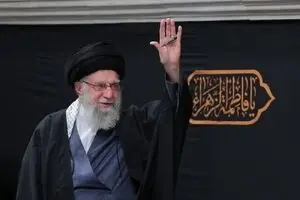 پیکر رهبر شهید تاکنون نه به خاک سپرده شده و نه به ودیعه دفن شده‌ است