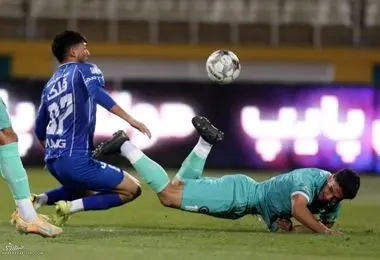  کارشناس داوری صحنه‌های مهم استقلال - پیکان/ گل سوخت یا پنالتی؟