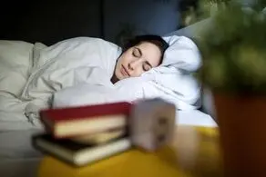 ۲ دلیل برای اینکه باید به پهلوی چپ بخوابید