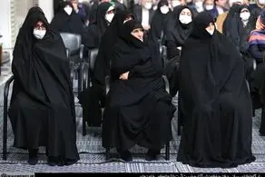 دختر امام در دیدار امروز رهبری+عکس