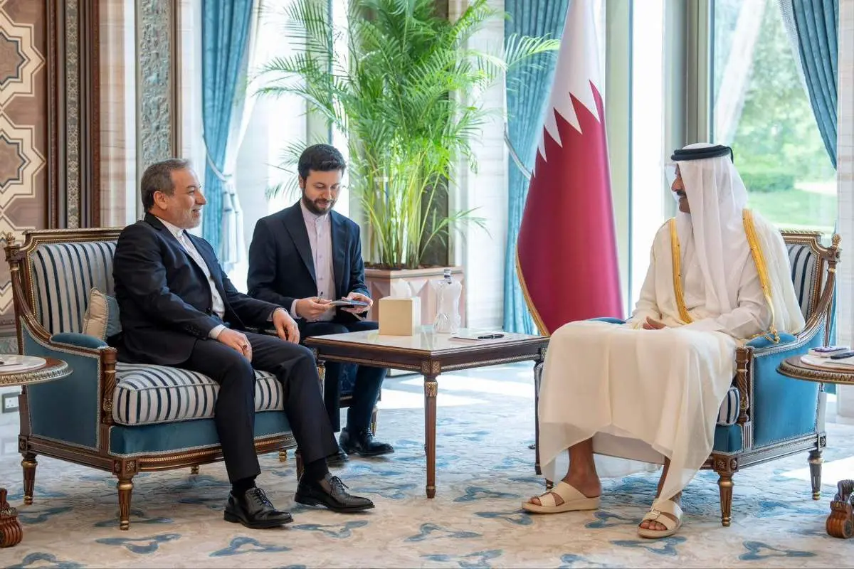 دیدار وزیر امور خارجه با امیر قطر