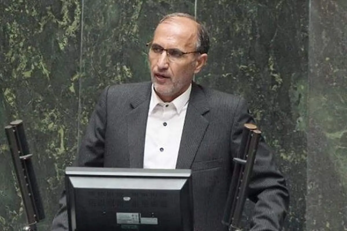 احمدی‌نژاد درباره پروژه آب‌رسانی به همدان ترک فعل کرد/ برای بهره‌برداری از معادن از روشی کم‌ خطر برای محیط زیست استفاده نمی‌شود
