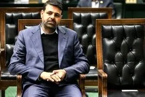احمد نادری: نخبگان به من می گویند که به مسئولین بگویید بمب اتم بسازیم